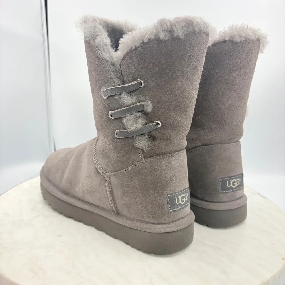 UGG Gita Shearling Boots Women Size 8 Grey Excellent Suede Mid-Calf Warm‎ Winter
